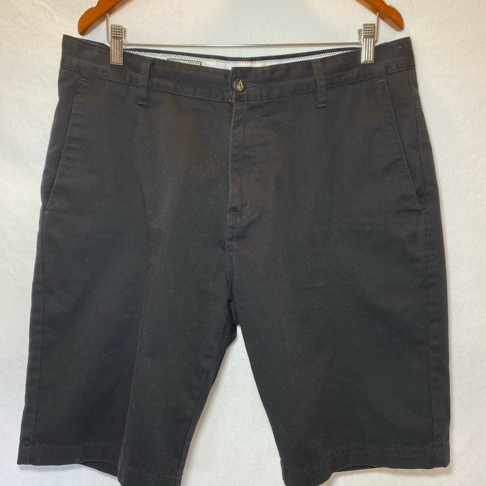 Volcom Corpo Class Monty Shorts Black Chino Shorts Men’s 34 RN# 29745
